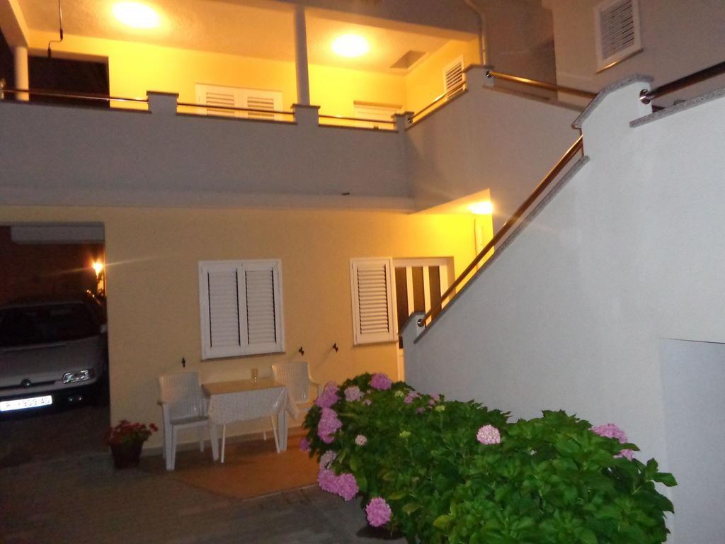 Apartments Kekica Novalja Exterior photo