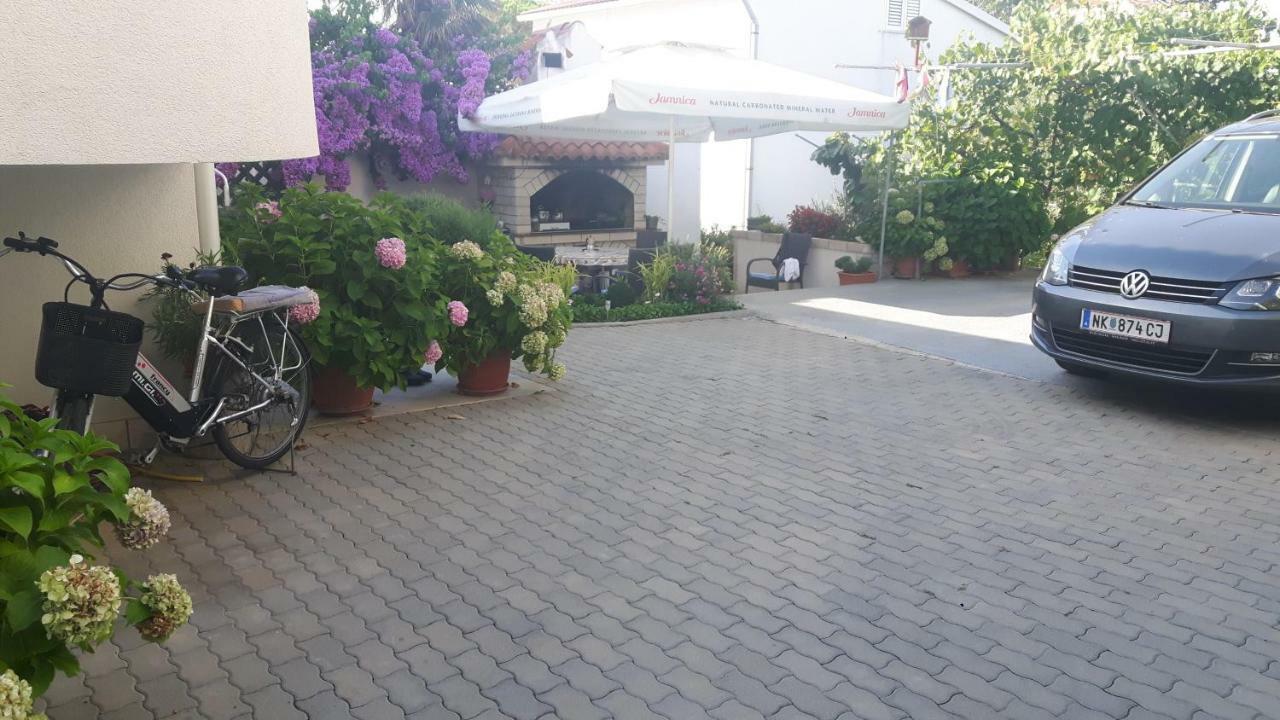 Apartments Kekica Novalja Exterior photo